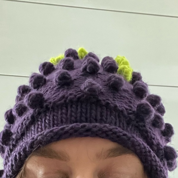Urban Outfitters Cooperative Grape Beanie - Picture 8 of 8